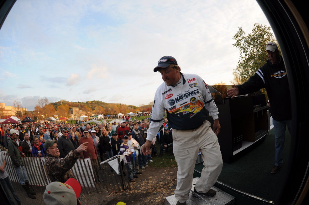 DE2B48F3-B190-45E2-BCB9-A87A1C9C35DB