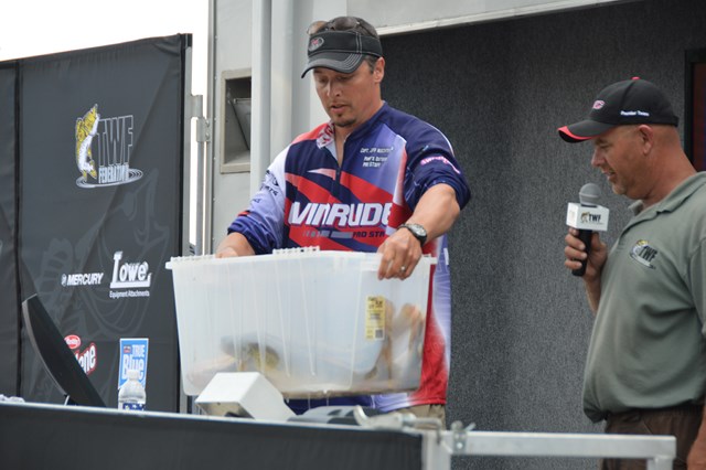 DE2C68D3-50F5-4289-9C43-512A5184B851