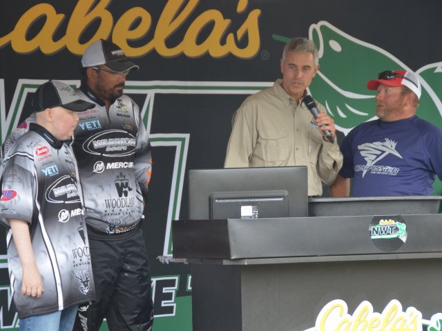 DE6EB736-E777-4836-A303-F210FDC22B35