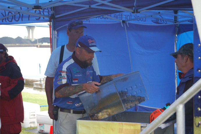 DE8F4089-FFC9-43D4-BA30-BEB75645D6C4