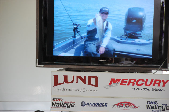 DE92AB85-3ED2-4B0C-898A-0F8E31C52F7B