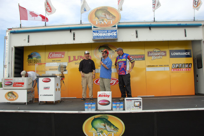 DE9BF94B-CC60-4A3D-9010-E07196A2AF6F