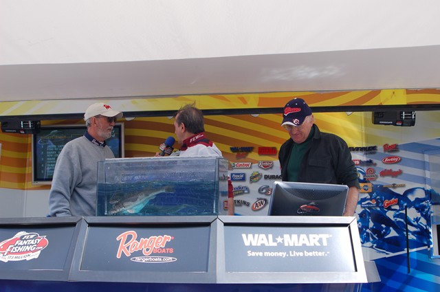 DE9C9CB3-2380-4693-8EB1-EFC16BE02FD8