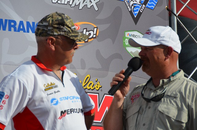 DE9D48D9-E722-4128-A29E-5AFFD23C4989