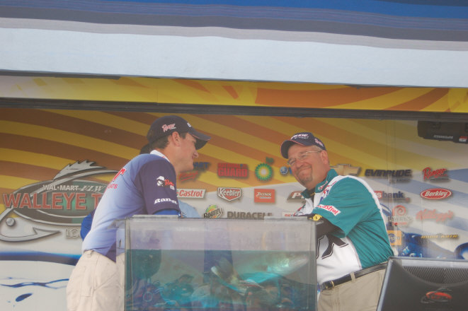 DED67B8F-DAA0-4E2E-83E6-67B8716A2565