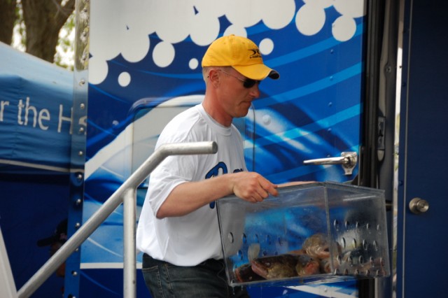 DEF4719D-422D-4287-938C-785A162BA07B