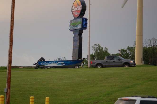 DF6651D5-FAAA-489D-B225-15E177F59A7D