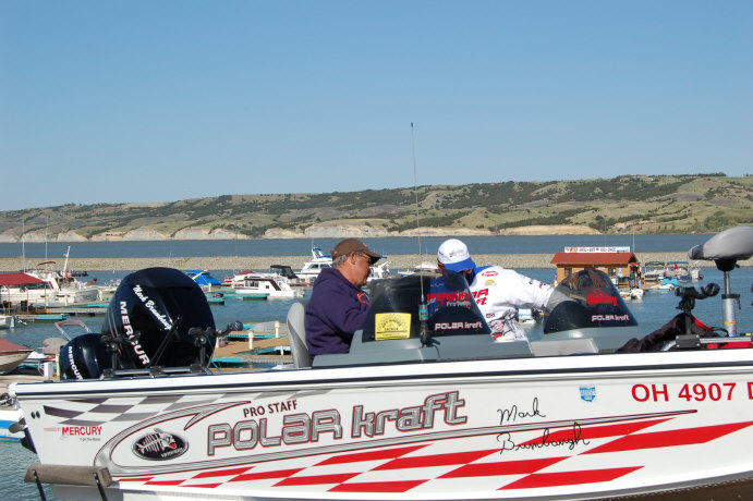 DF843933-A82A-4B3A-8BC5-08F0F48E6BFC