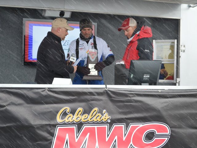 DFF922DF-F880-41D0-892F-D9EFA93502FD