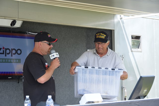 DFFCBD22-2729-4B7D-99D4-9743C2717F09