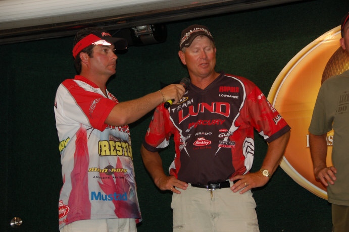 D54295EF-4594-4131-8AFA-EFE161B97688