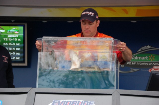 E03DDE9C-E520-4016-86A2-6151B98690CB