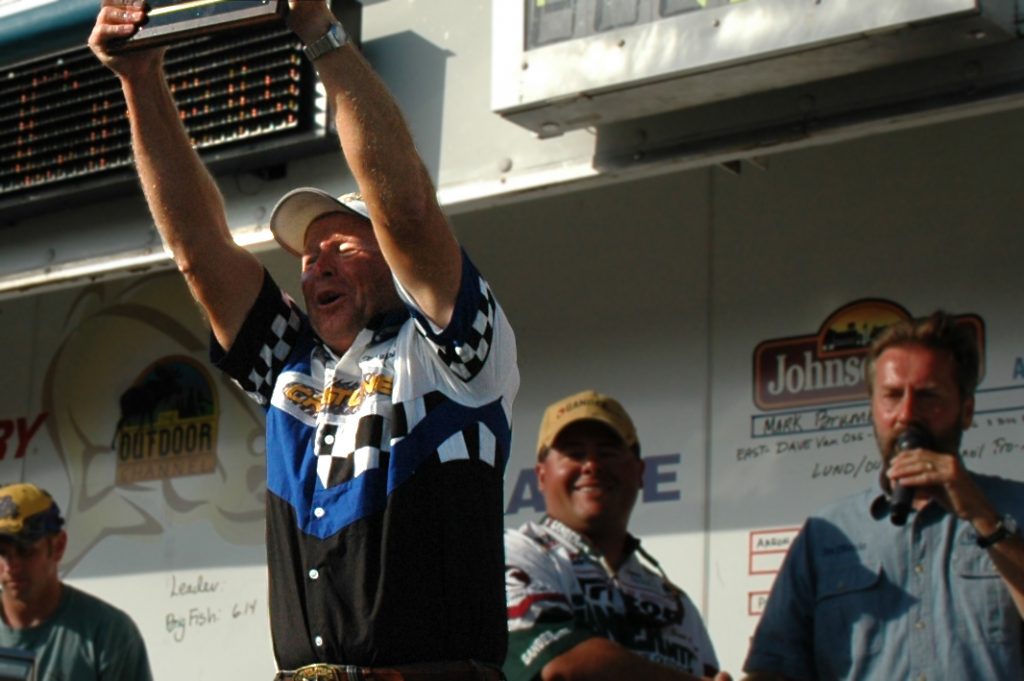 E05A8BFE-2740-4DD3-A5A6-E84CE7292E83