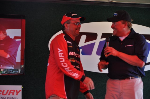 E07441EC-8D43-4F4F-AE8C-AA28457C5368