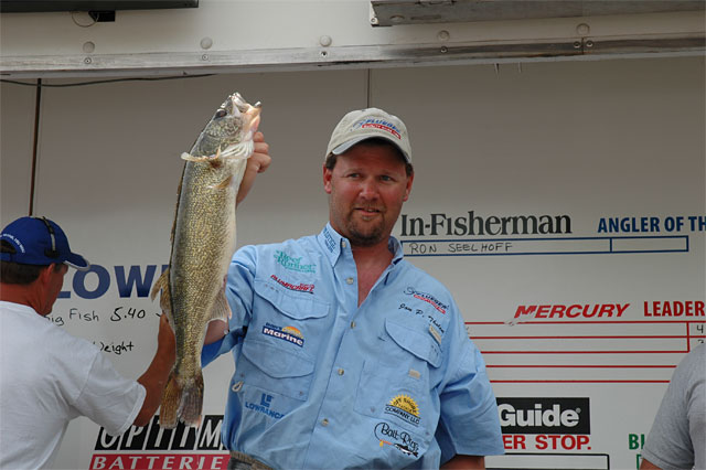 E0ABB2A5-F282-42CD-B69B-2828BB82A0A2