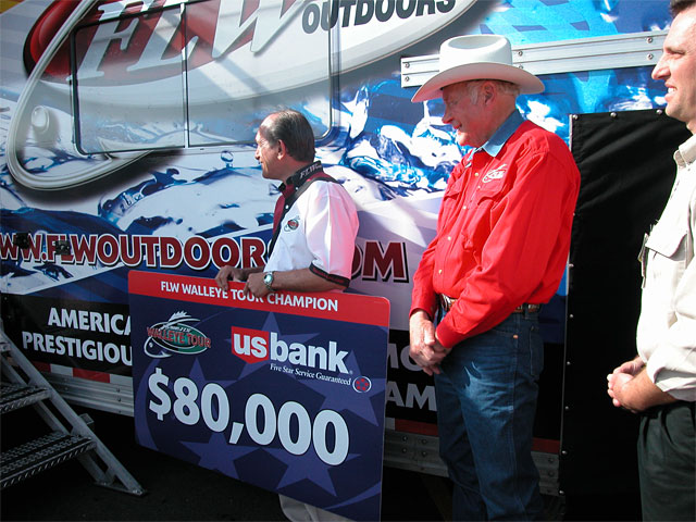 E0EE72E2-EA72-4BC3-BBF9-60DF6A185543