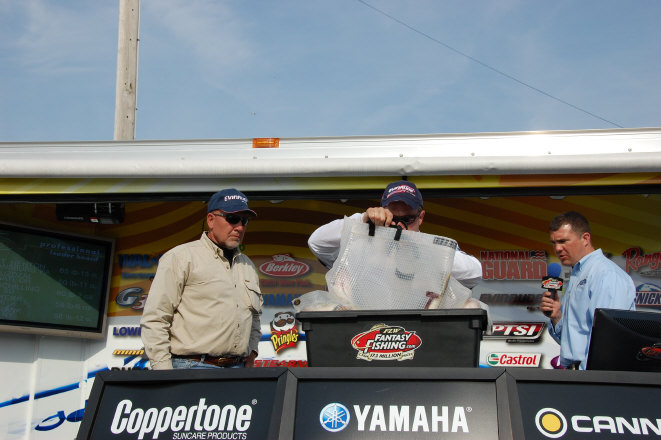 E1146374-19A8-4E90-936D-EB465D7F6049