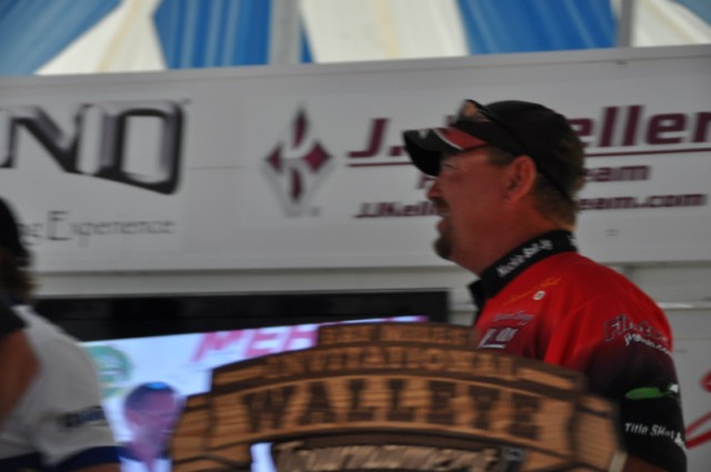 E1346DAC-DB00-4D7C-8D5F-1A55FDAE90C8