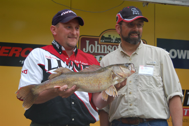 E17A8519-0E8C-4ACA-97E8-CF8C18C96916