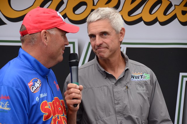 E1C3BC4B-B6C0-4976-B30E-8A99AC4EE7A3