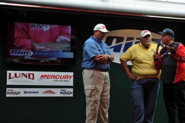 E211A3EA-1255-4934-8788-BED41DA6E5B7