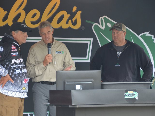 E237F7A8-5DF7-45E0-B37F-D9F92F08B129