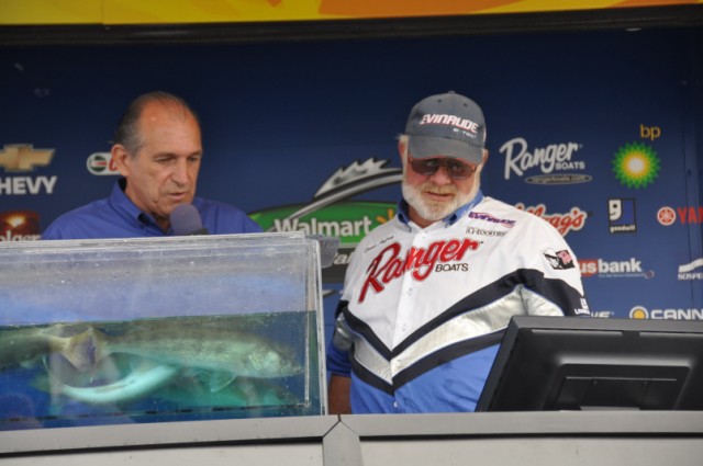 E24FFE5D-52D0-4003-A826-324EB503DD38