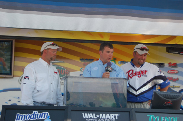 E2746FDC-E9CD-4004-80CB-80030B382CC3