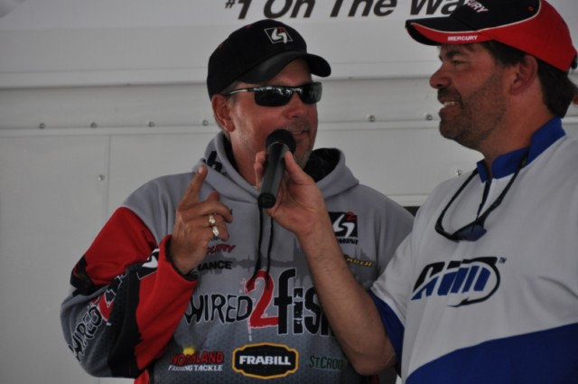 E2C86949-2D07-4C3C-98B9-9EAEA3273B04