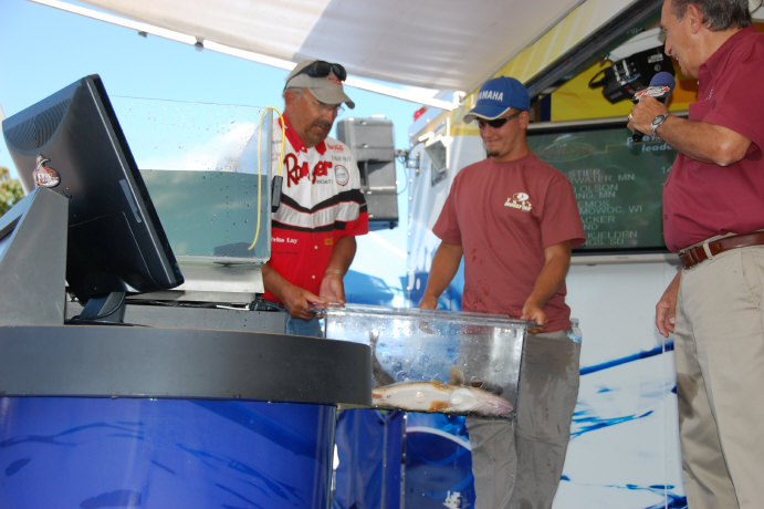 E2D66655-A49E-48B7-A8E6-E70837AD32B0