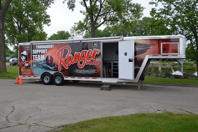 E2E25930-334C-4894-94C8-09CF4A10FDFE