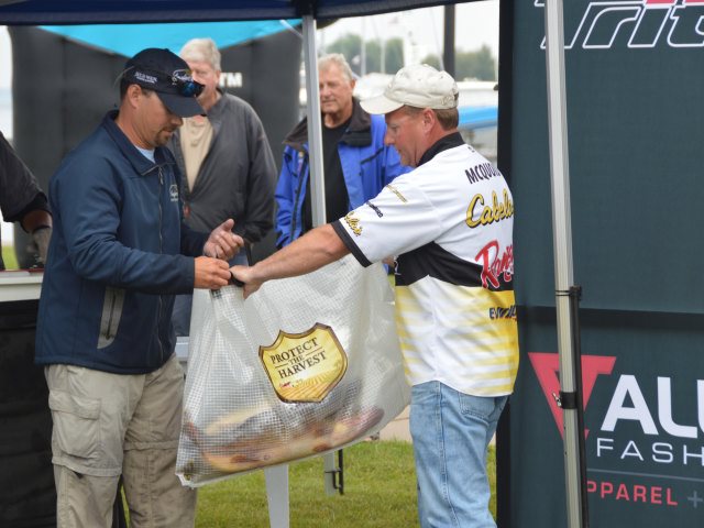 E2F10F02-3B2E-45C2-91B5-B3974CF4A202