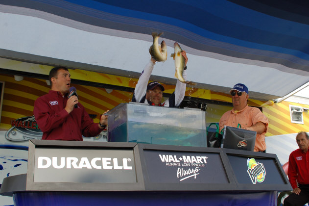 E32246A6-3B3C-4C5B-839A-2DD73A30591A