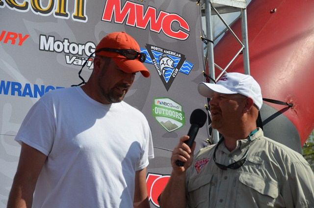 E328F4A3-1AC7-4082-BBEA-3E45F9AE8BA1