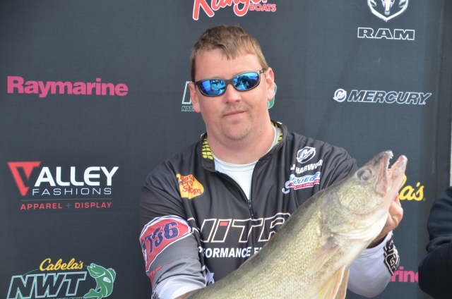 E36D9B08-4139-48E8-85B0-EB54D1B863D9