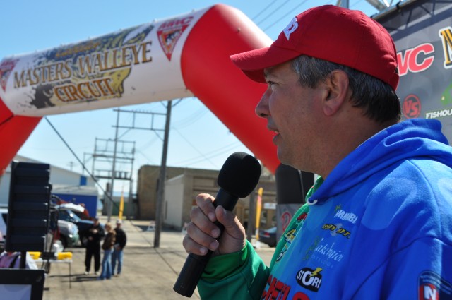 E3882758-016C-440B-8EE3-E62F54D8DDA2