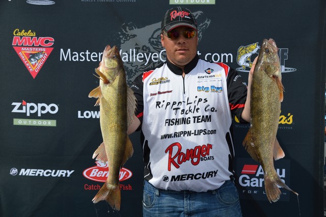 E3A813A9-617B-408E-8EE0-7C0EDA555DE2