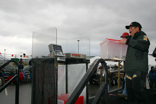 E3C2527F-2993-4599-A9B9-A3F259379846