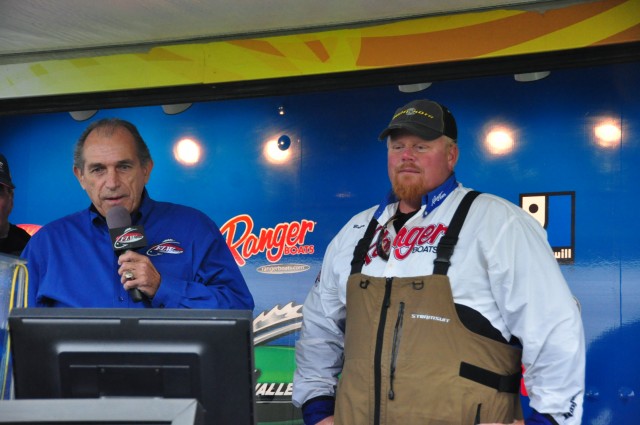 E3FD3BA1-106D-4D0A-A078-E6F5B93DED10