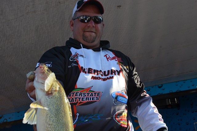 E40B24B1-3226-4FAA-A16B-1F6A7E93FDAB