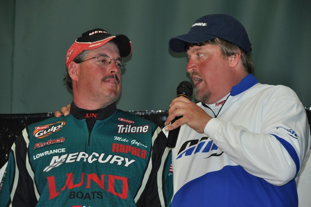 E40F3DA3-E63C-4FF5-A375-33CEF75D05D6