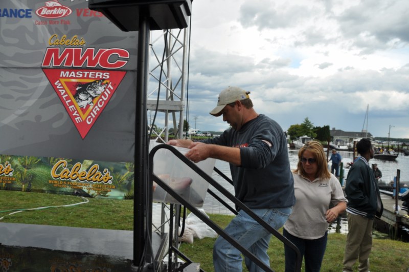 E410654B-85AB-414C-A8AE-B0B4B0AF3056