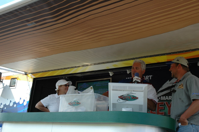 E42EC576-6749-4F17-85C8-823F5B966957