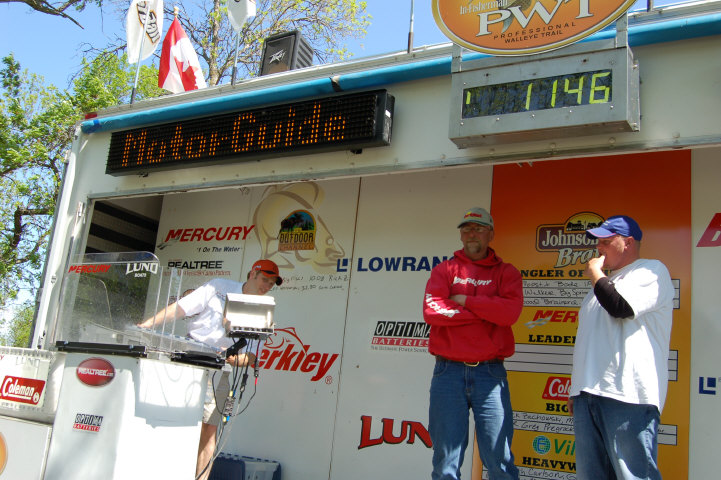 E4535DBF-02F3-4874-AB59-83F035C3FD56