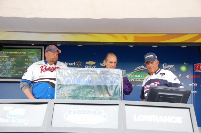 E470593A-CE53-47EA-95B1-E1B4D720E0EA