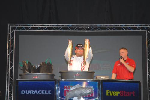 E487D032-C4E3-4A70-BBF1-BA5837121137