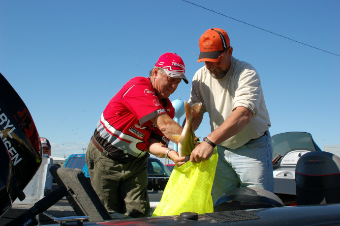 E4E805A3-5A12-47D9-8859-EECD6BECCA20