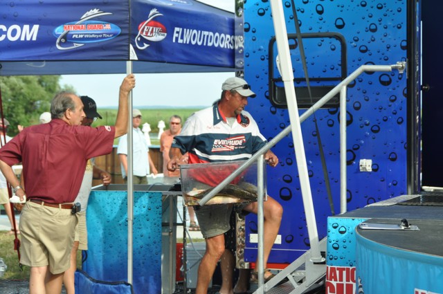 E511BEB5-4CE5-4D1D-8D83-18331B44E048