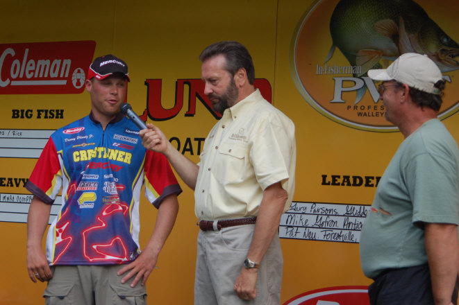 E548A82B-6C86-43A7-86E5-3057D94DD992