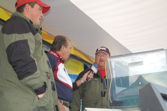 E554DCE0-BE30-4550-8DB3-535008E43C15